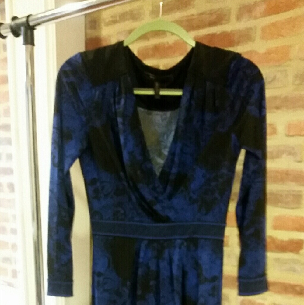 BCBG blue sleeved floral dress